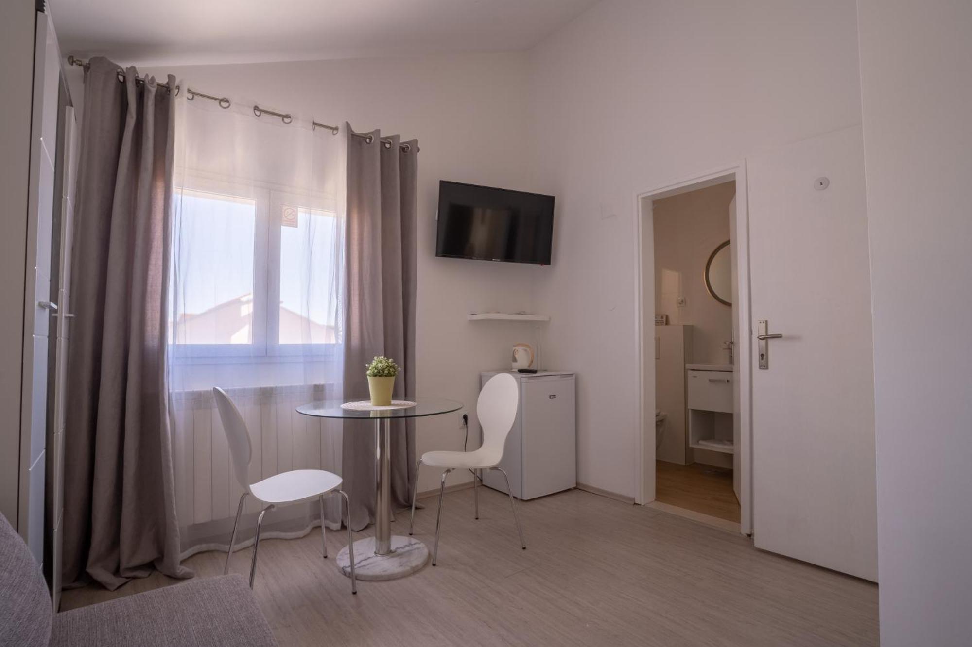 Apartments & Rooms Petra Zadar Luaran gambar